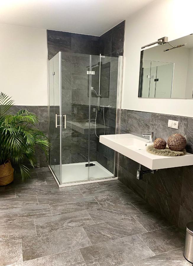 Arlberg Kristall Appartements Dalaas Luaran gambar